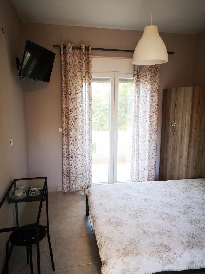 Irina Haus Apartment เยราคินิ ภายนอก รูปภาพ