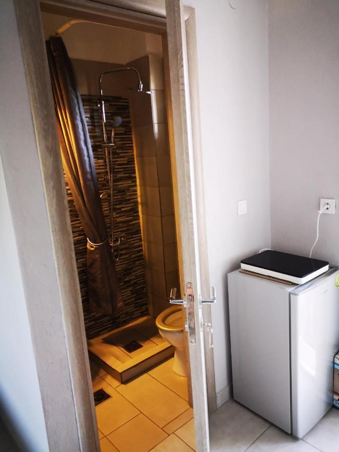 Irina Haus Apartment เยราคินิ ภายนอก รูปภาพ