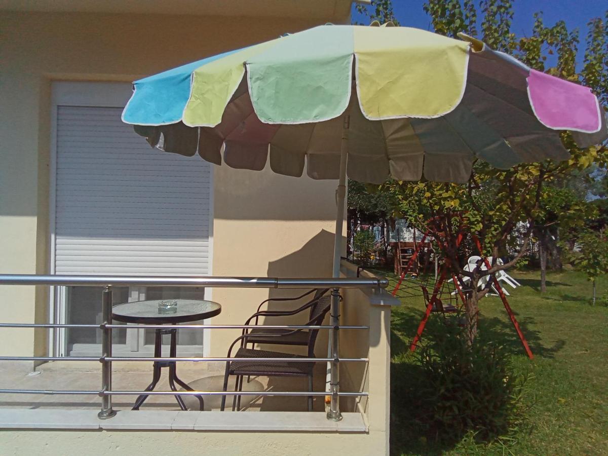 Irina Haus Apartment เยราคินิ ภายนอก รูปภาพ